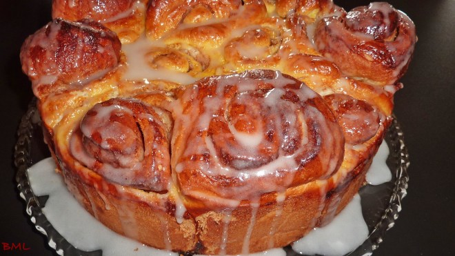 Zimtschneckenkuchen mit weisser Schokolade (14)
