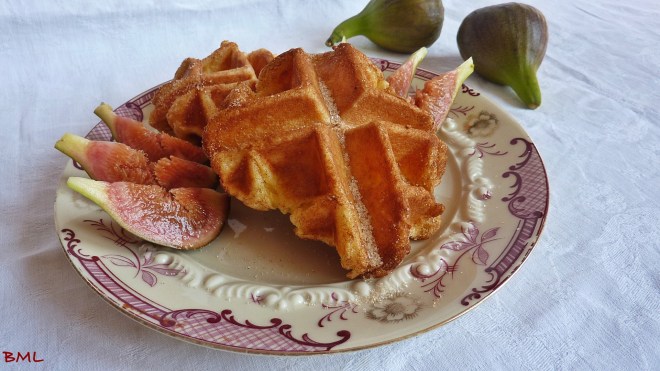 Brandteigwaffeln (12)