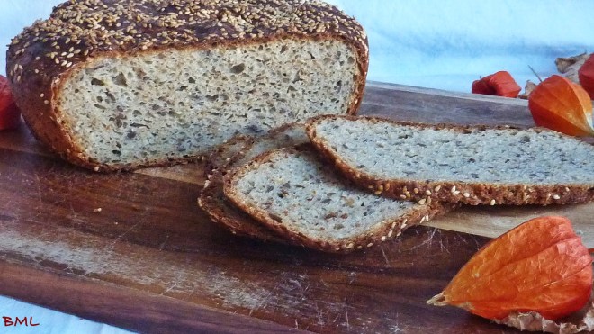 brot-mit-gerostetem-sesam-11
