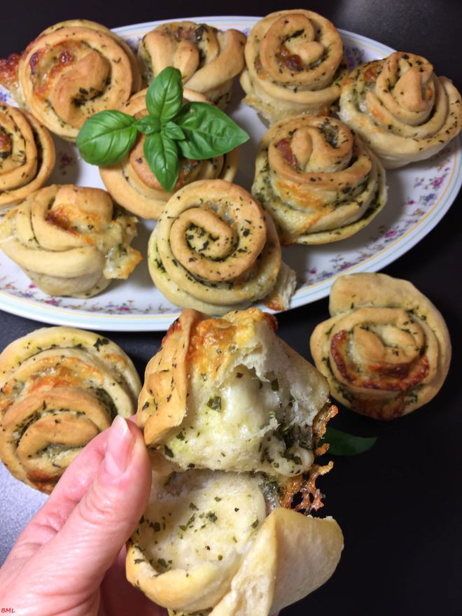 Basilikum-Mozzarella-Zupfmuffins (5)