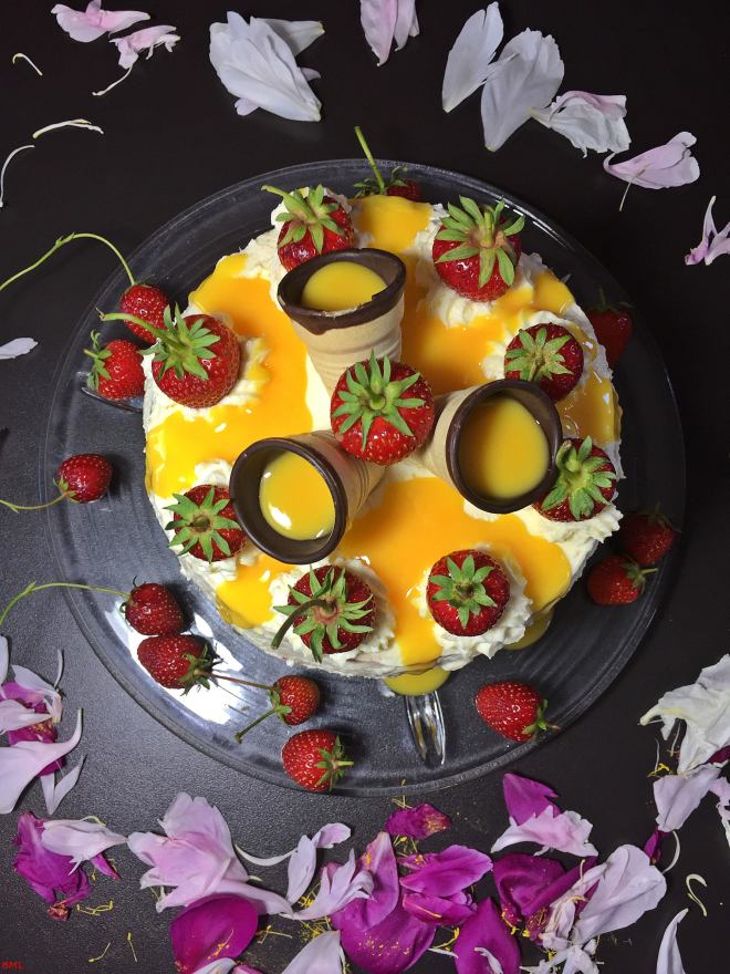 Erdbeer-Eierlikörtorte (37)