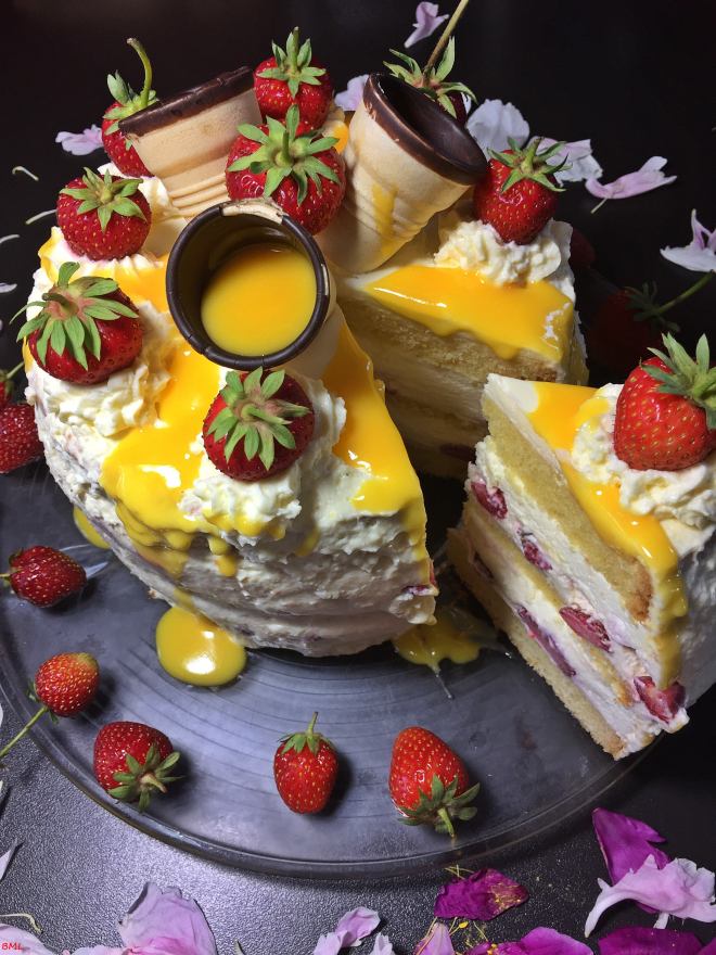 Erdbeer-Eierlikörtorte (50)