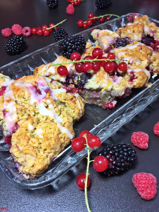 Scones mit roten Beeren (5)