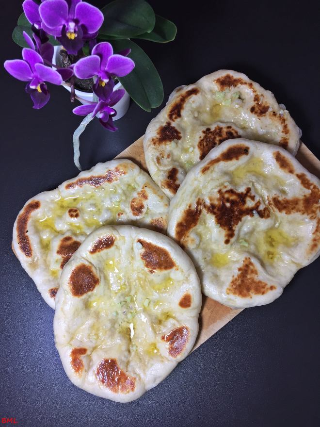 Naan (2)