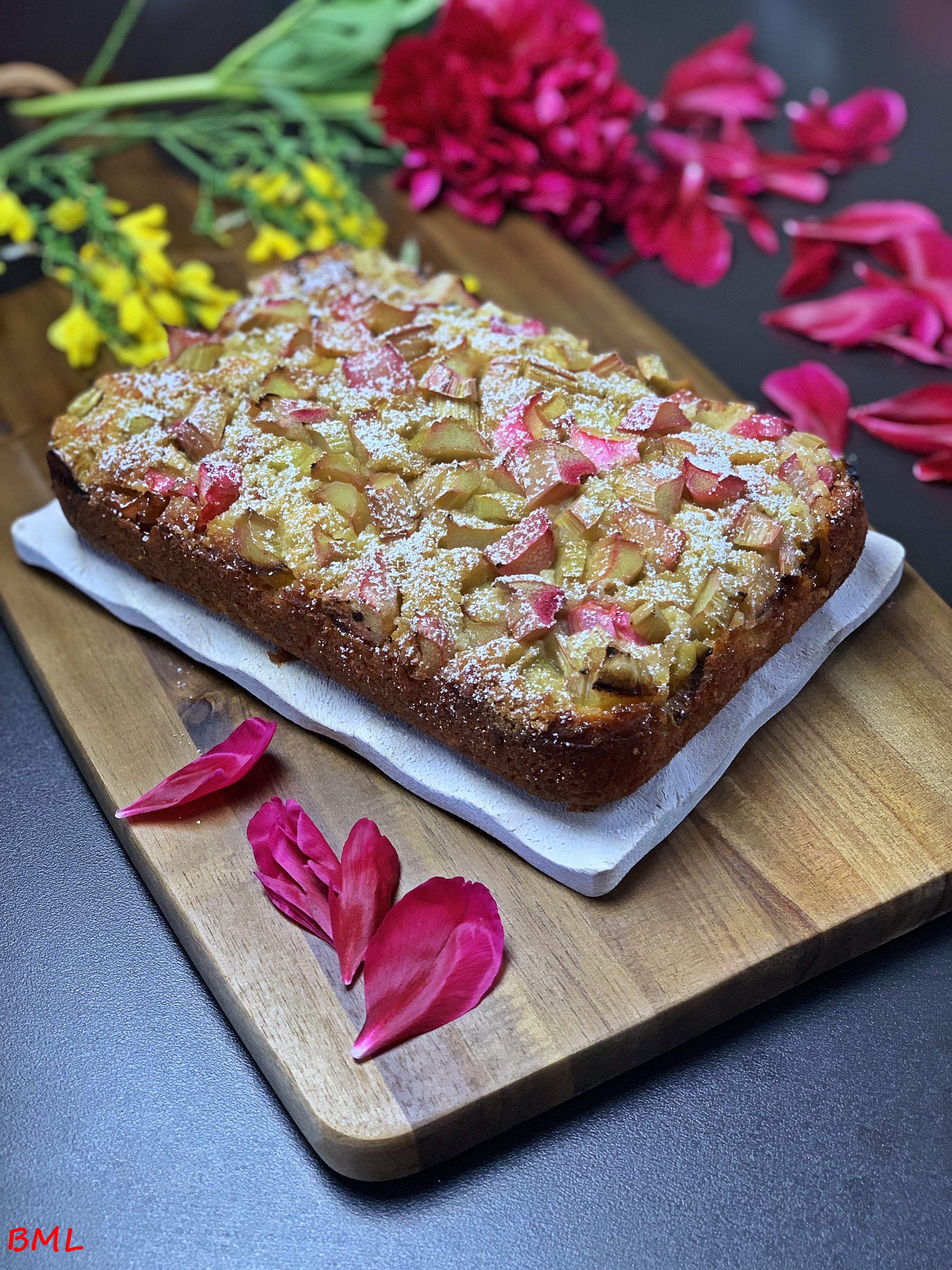 Rhabarber-Bananen-Kuchen…ein saftiges Stück Glück | Backen mit Leidenschaft Rhabarber-Bananen-Kuchen…ein saftiges Stück Glück | Backen mit Leidenschaft