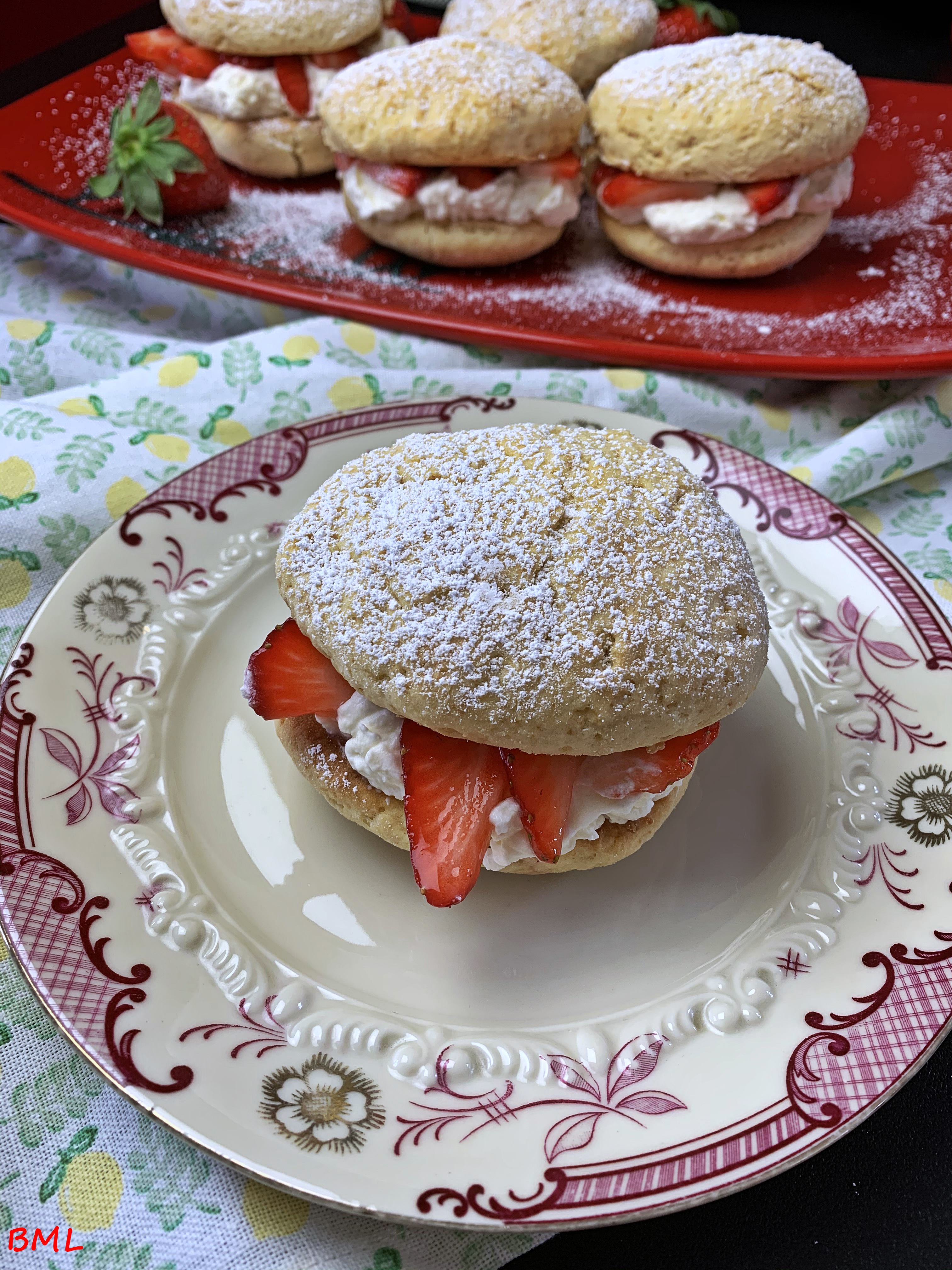 Shortcake mit Sahne und Erdbeeren…schnell zubereitet und noch schneller ...