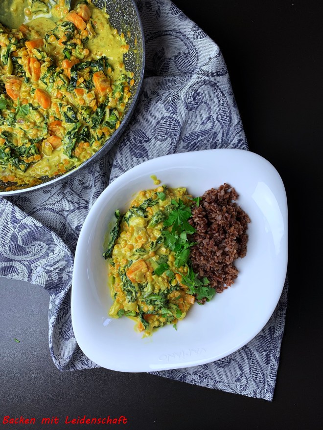 Schwarzkohl-Dhal (5)