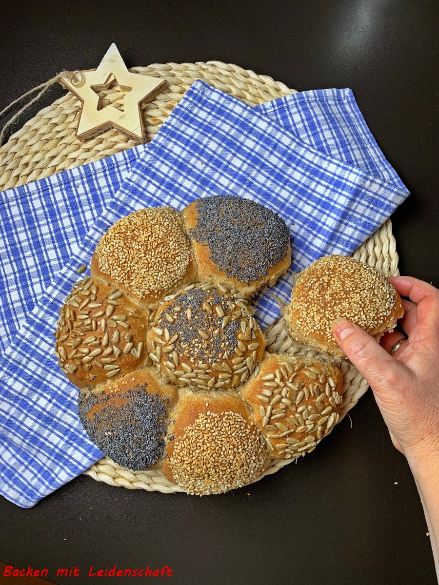 Weizenvollkornbrötchen mit Saaten…die Schnellen | Backen mit Leidenschaft