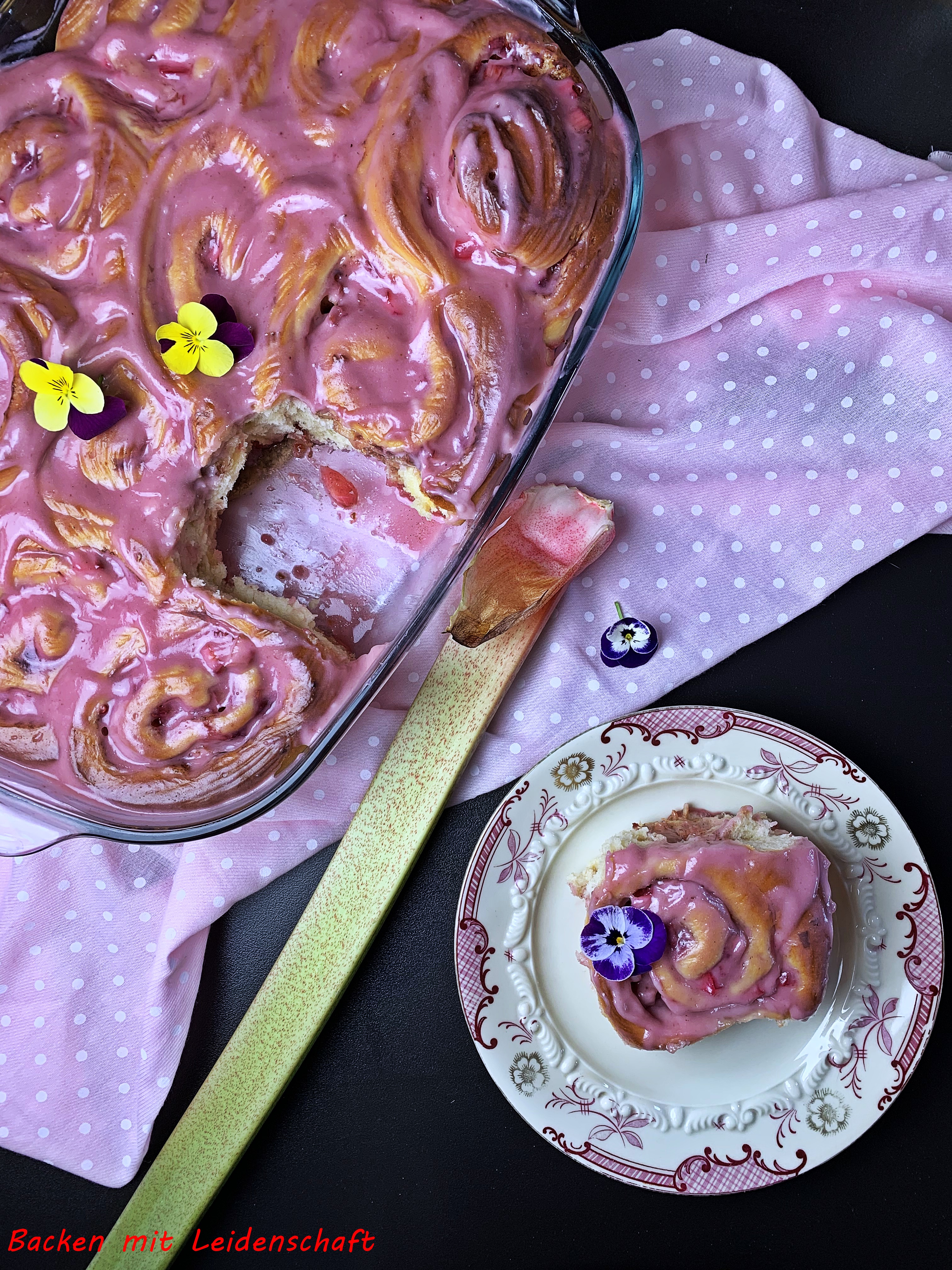 Rhabarberschnecken (6)