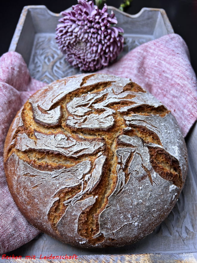 Roggenmischbrot mit Kartoffen aus dem Topf…ein Auffrischbrot | Backen ...